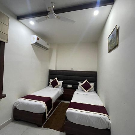 Hotel Opal Courtyard Agra  Kültér fotó