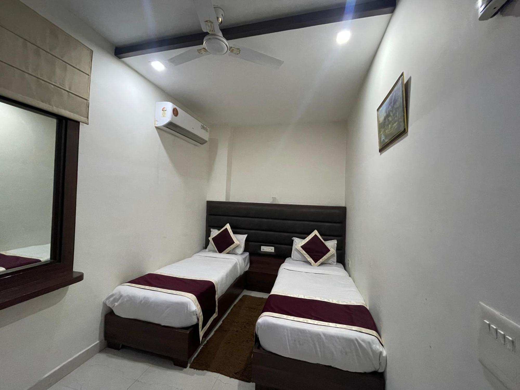Hotel Opal Courtyard Agra  Kültér fotó